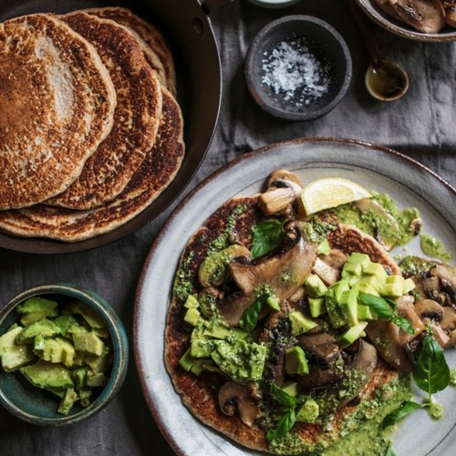 oaty-pancakes-with-avocado-and-mushrooms 1a